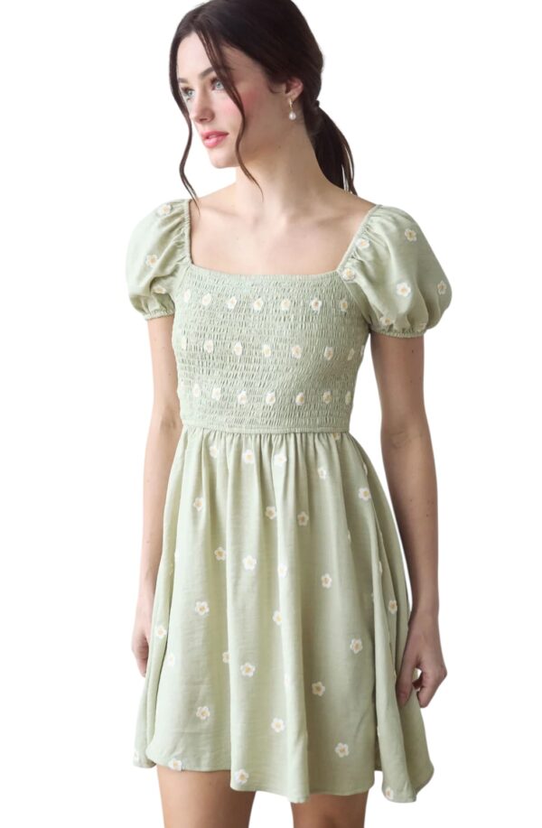 BLUPEPPER PUFF SLEEVE SMOCKED EMBROIDERED DAISY DRESS - Image 3